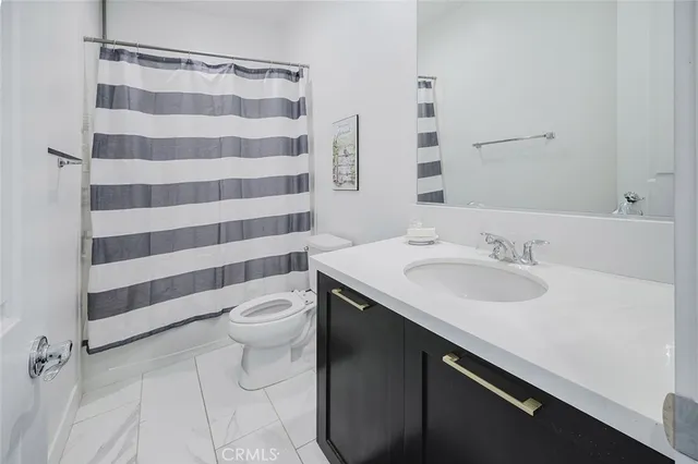 $1,229,000 | 19032 Carranza Lane, Saugus, CA 91350