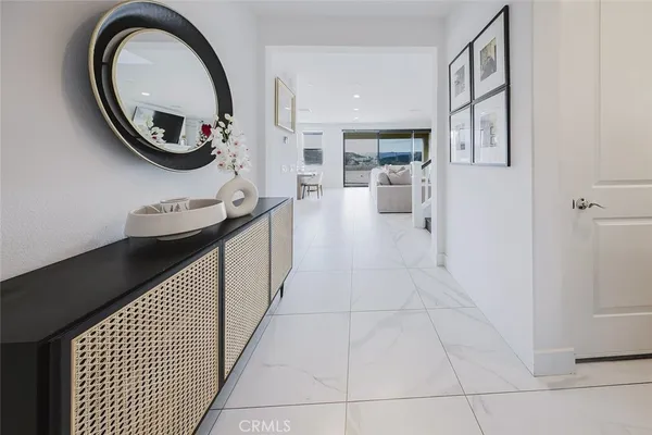 $1,129,000 | 19032 Carranza Lane, Saugus, CA 91350