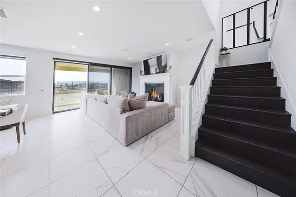 $1,129,000 | 19032 Carranza Lane, Saugus, CA 91350