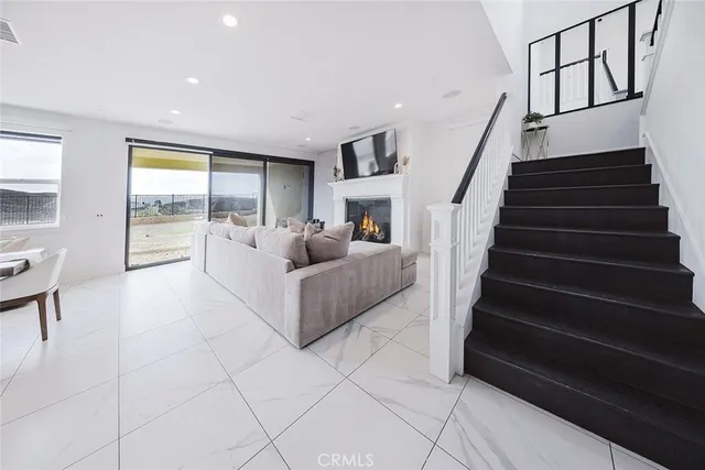 $1,229,000 | 19032 Carranza Lane, Saugus, CA 91350