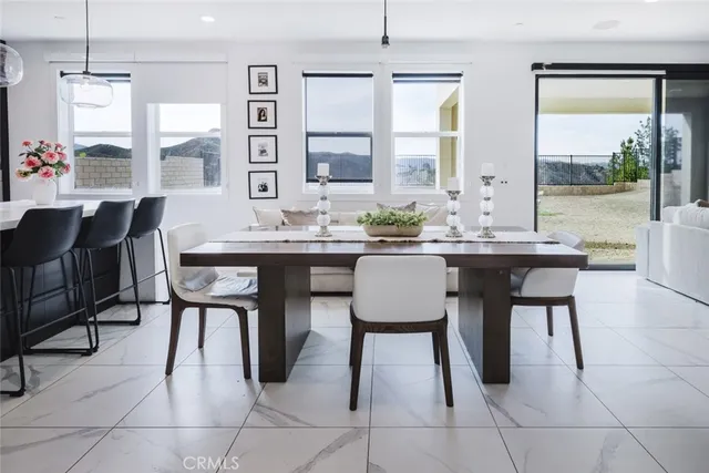 $1,229,000 | 19032 Carranza Lane, Saugus, CA 91350