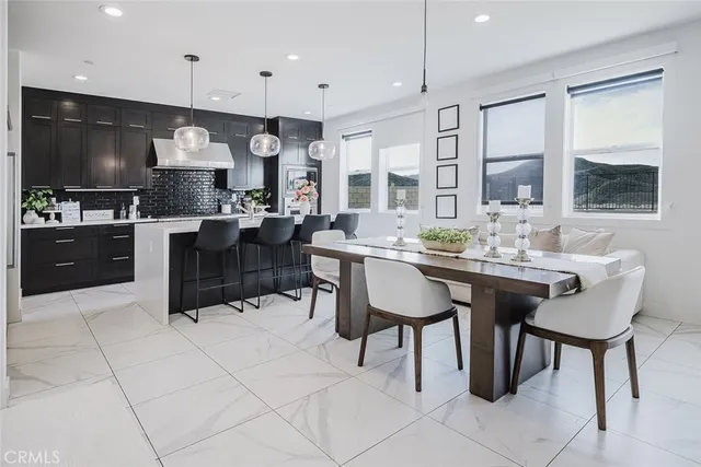 $1,229,000 | 19032 Carranza Lane, Saugus, CA 91350