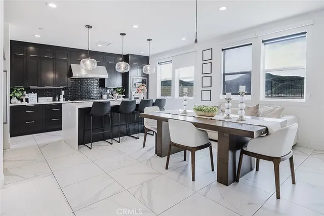 $1,229,000 | 19032 Carranza Lane, Saugus, CA 91350