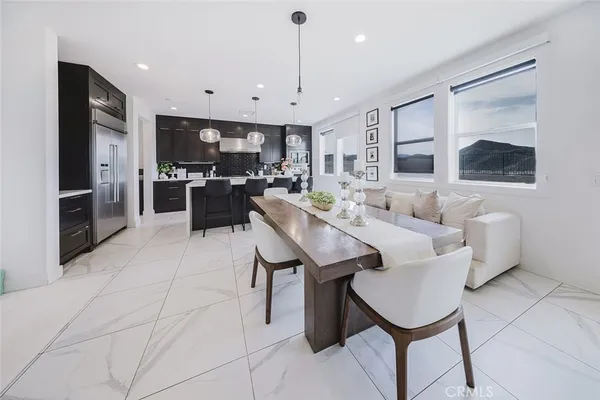 $1,129,000 | 19032 Carranza Lane, Saugus, CA 91350