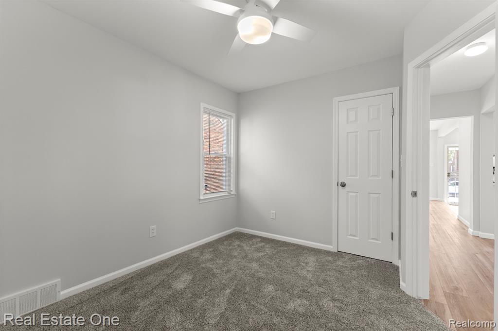 13511 Rutherford Street Detroit, MI 48227 - Photo 26 of 45