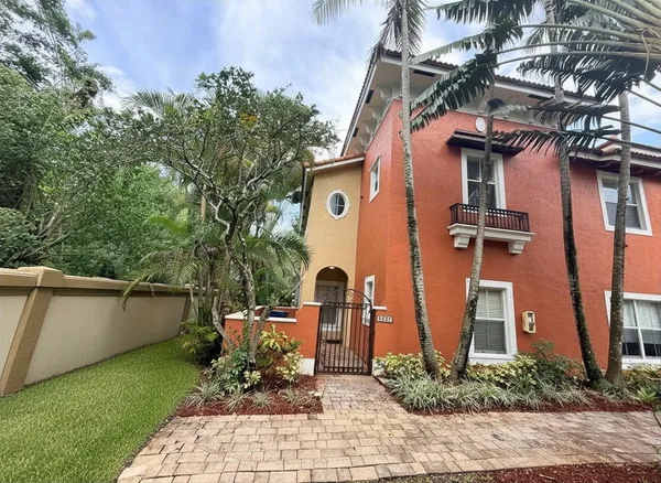 $2,600 | 3307 Merrick Lane, Unit 1004, Margate, FL 33063