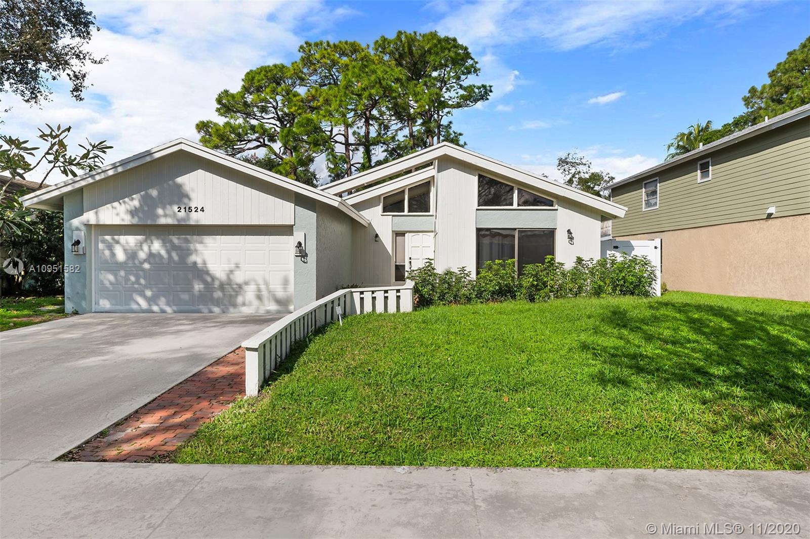 21524 Kapok Circle Boca Raton, FL 33433 - Photo 3 of 25