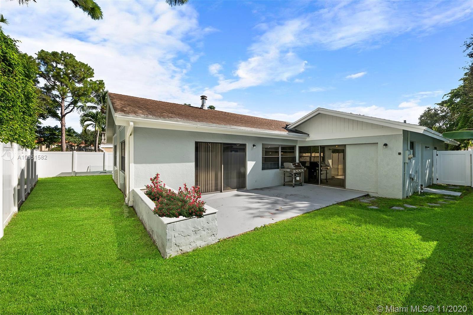 21524 Kapok Circle Boca Raton, FL 33433 - Photo 5 of 25