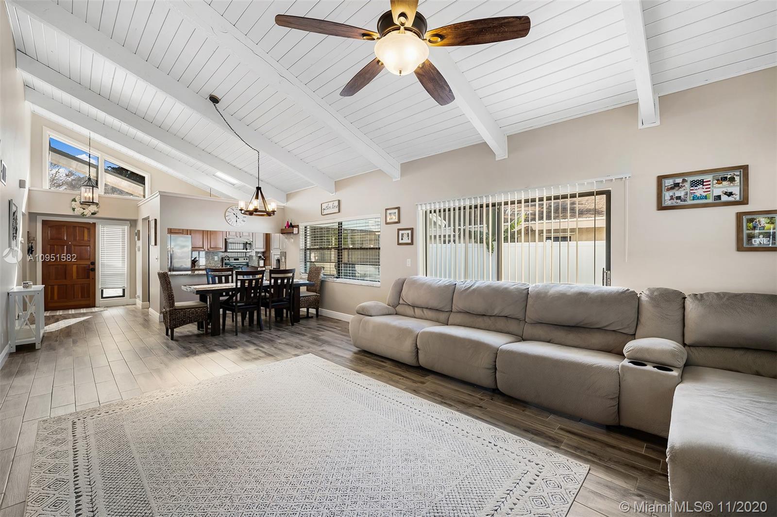 21524 Kapok Circle Boca Raton, FL 33433 - Photo 8 of 25