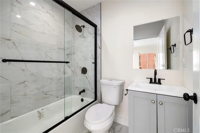 $3,500 | 6006 2nd Avenue, Los Angeles, CA 90043