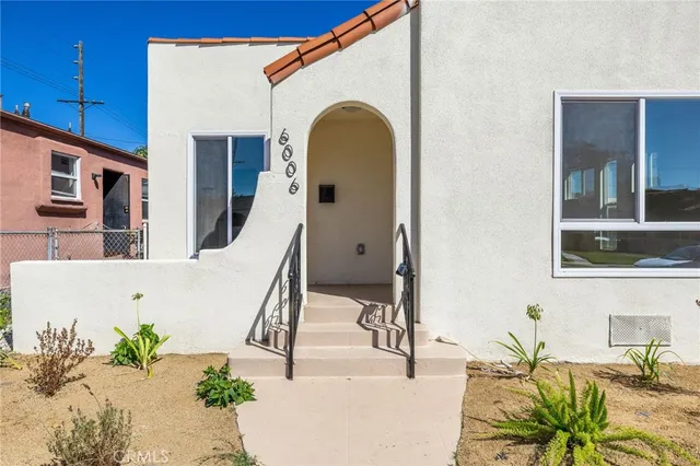 $3,500 | 6006 2nd Avenue, Los Angeles, CA 90043