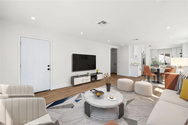 $3,500 | 6006 2nd Avenue, Los Angeles, CA 90043