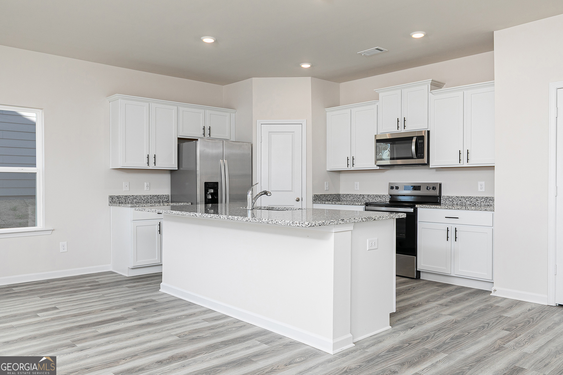 617 Mackenzie Cove Villa Rica, GA 30180 - Photo 5 of 17