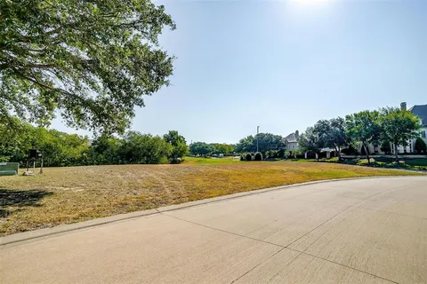 a view of a swimming pool and lake