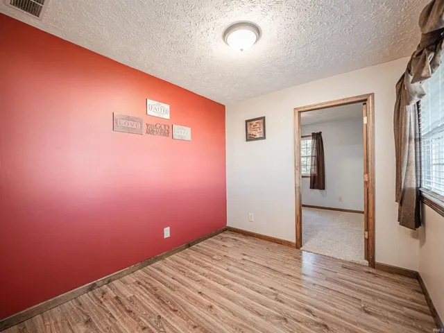 $225,000 | 12400 69th Hwy Mount, Mount Vernon, IN 47620