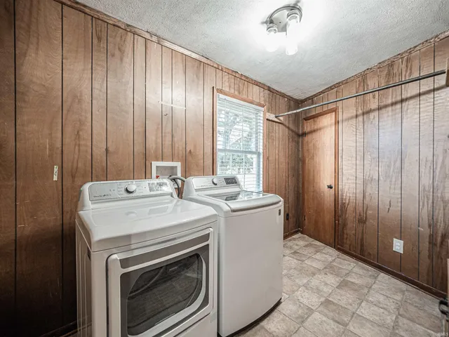 $225,000 | 12400 69th Hwy Mount, Mount Vernon, IN 47620