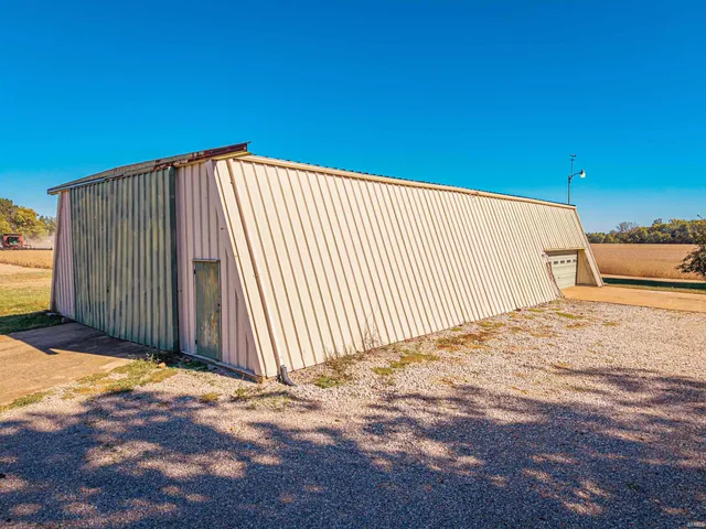 $225,000 | 12400 69th Hwy Mount, Mount Vernon, IN 47620