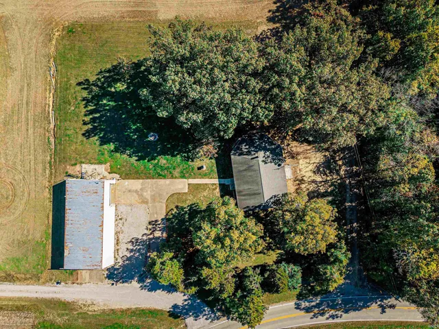 $225,000 | 12400 69th Hwy Mount, Mount Vernon, IN 47620