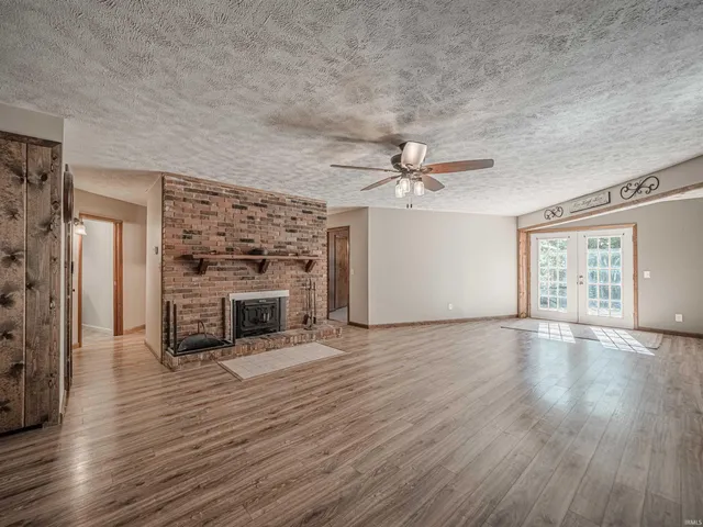 $225,000 | 12400 69th Hwy Mount, Mount Vernon, IN 47620