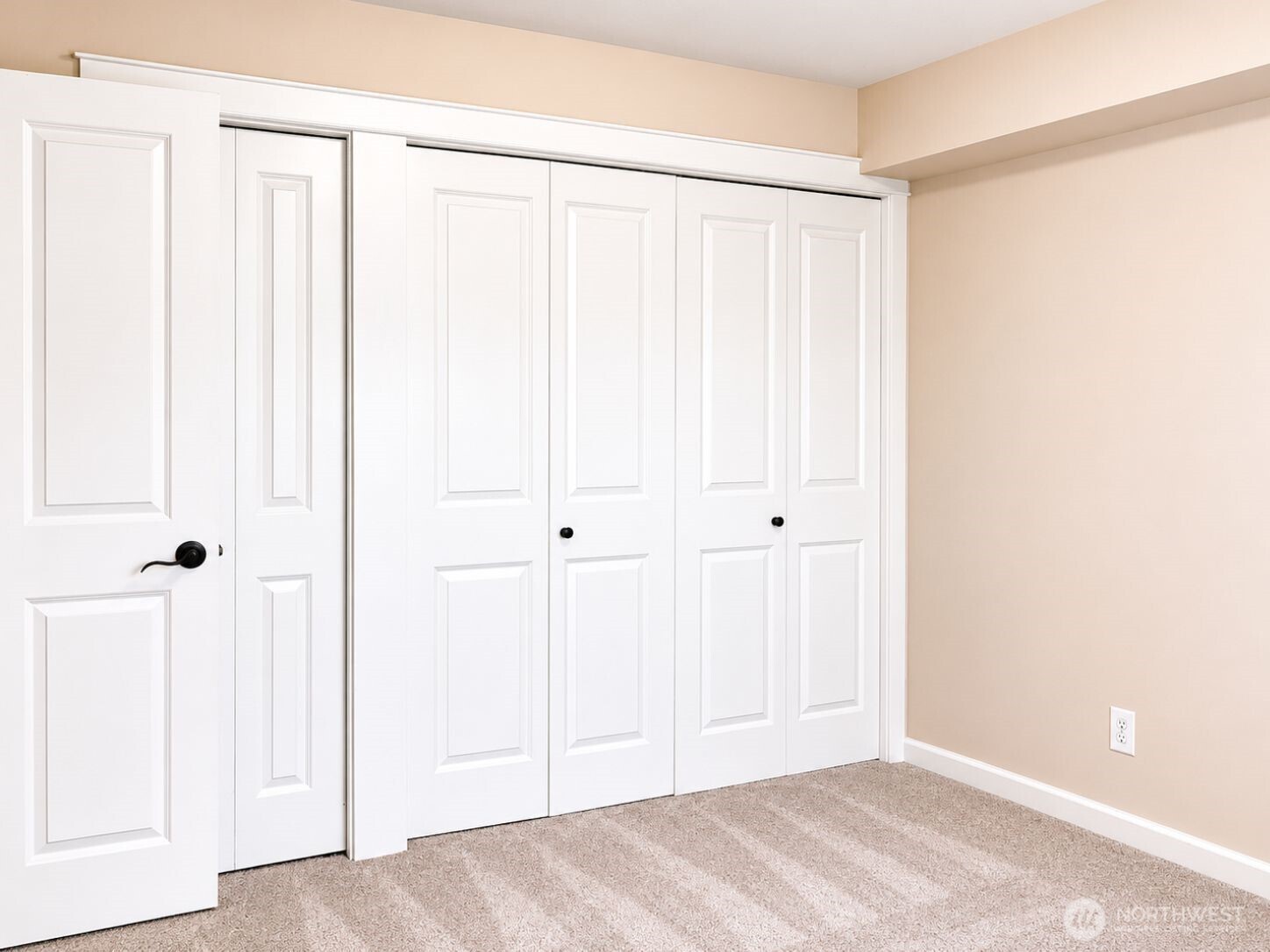 700 32nd Street, Unit A309 Bellingham, WA 98225 - Photo 11 of 28 a view of an empty room