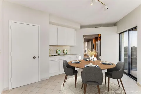 $595,000 | 2660 Peachtree Road Northwest, Unit 18G, Atlanta, GA 30305