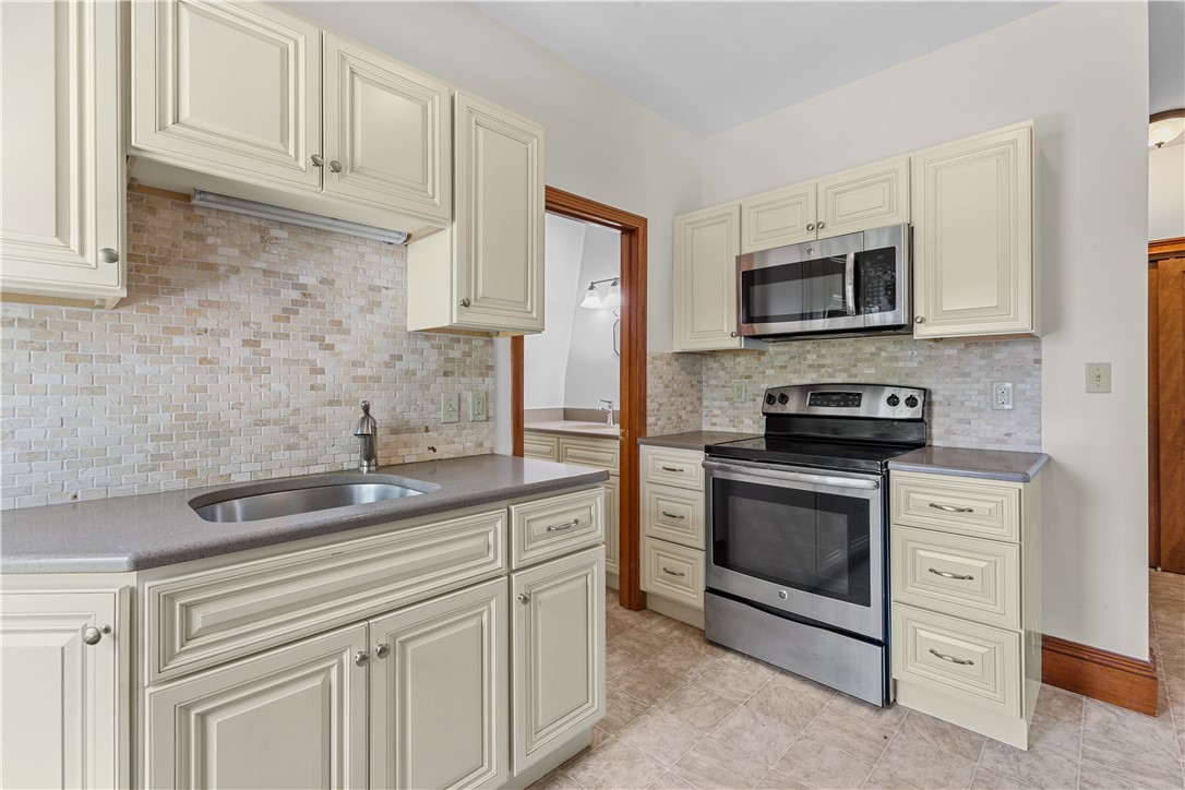 2951 East Main Road, Unit 6 Portsmouth, RI 02871 - Photo 7 of 16