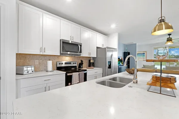 $2,400 | 136 Links Ter Boulevard, Daytona Beach, FL 32124