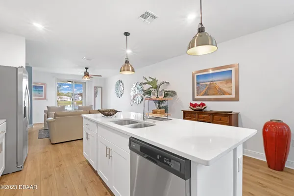 $2,400 | 136 Links Ter Boulevard, Daytona Beach, FL 32124