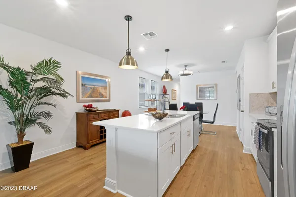 $2,400 | 136 Links Ter Boulevard, Daytona Beach, FL 32124