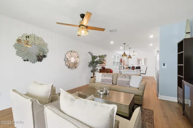 $2,700 | 136 Links Ter Boulevard, Daytona Beach, FL 32124