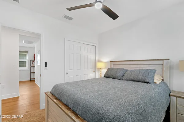 $2,400 | 136 Links Ter Boulevard, Daytona Beach, FL 32124