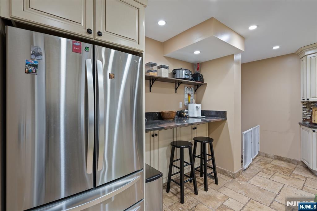 74 Kipp Avenue Hasbrouck Heights, NJ 07604 - Photo 3 of 28