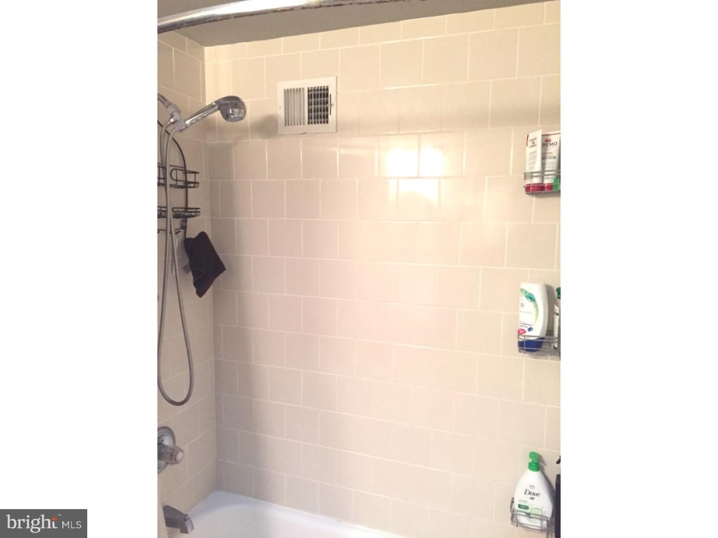 12127 Ranier Road Philadelphia, PA 19154 - Photo 14 of 22 Bathroom