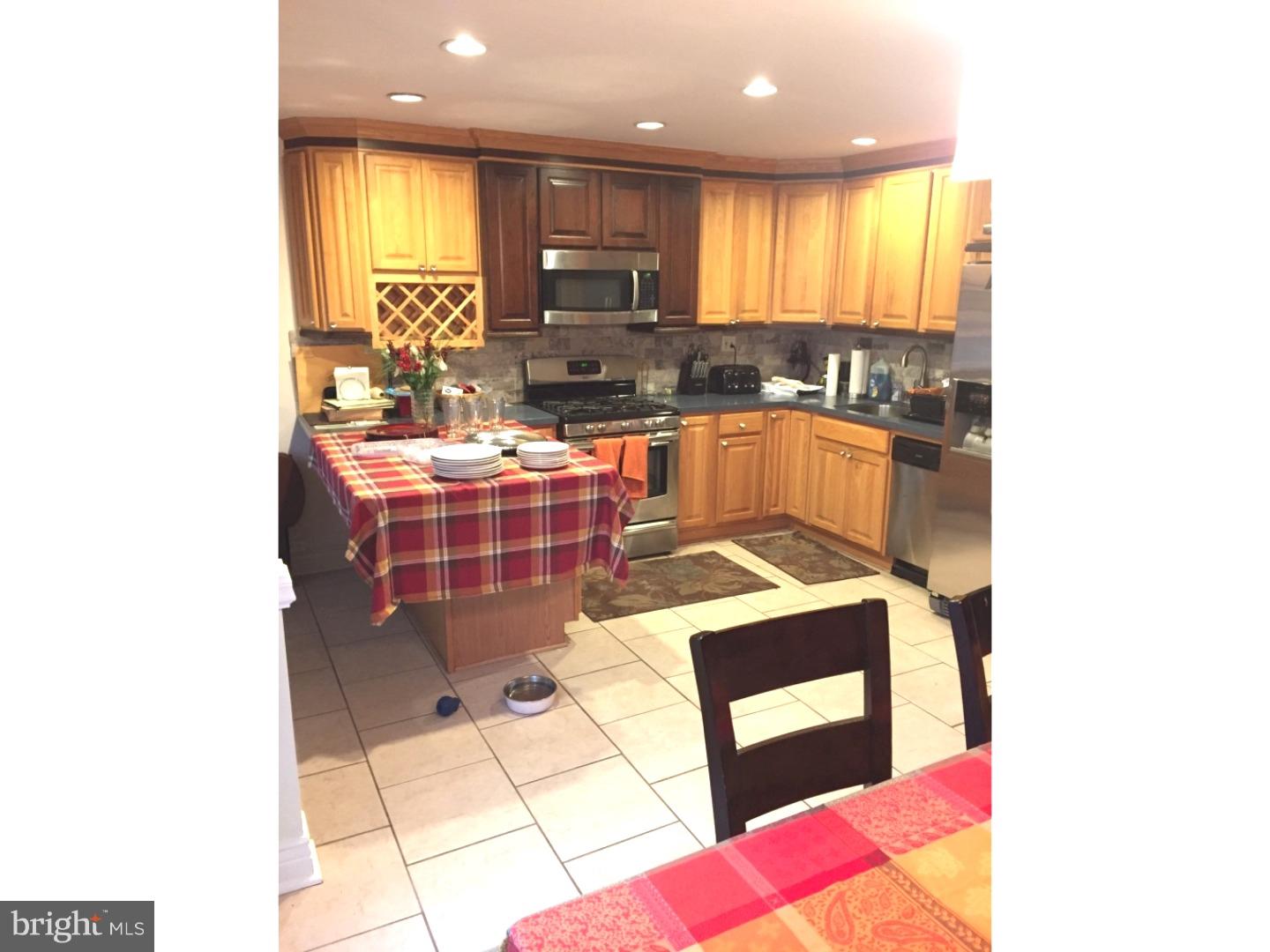 12127 Ranier Road Philadelphia, PA 19154 - Photo 5 of 22 Kitchen