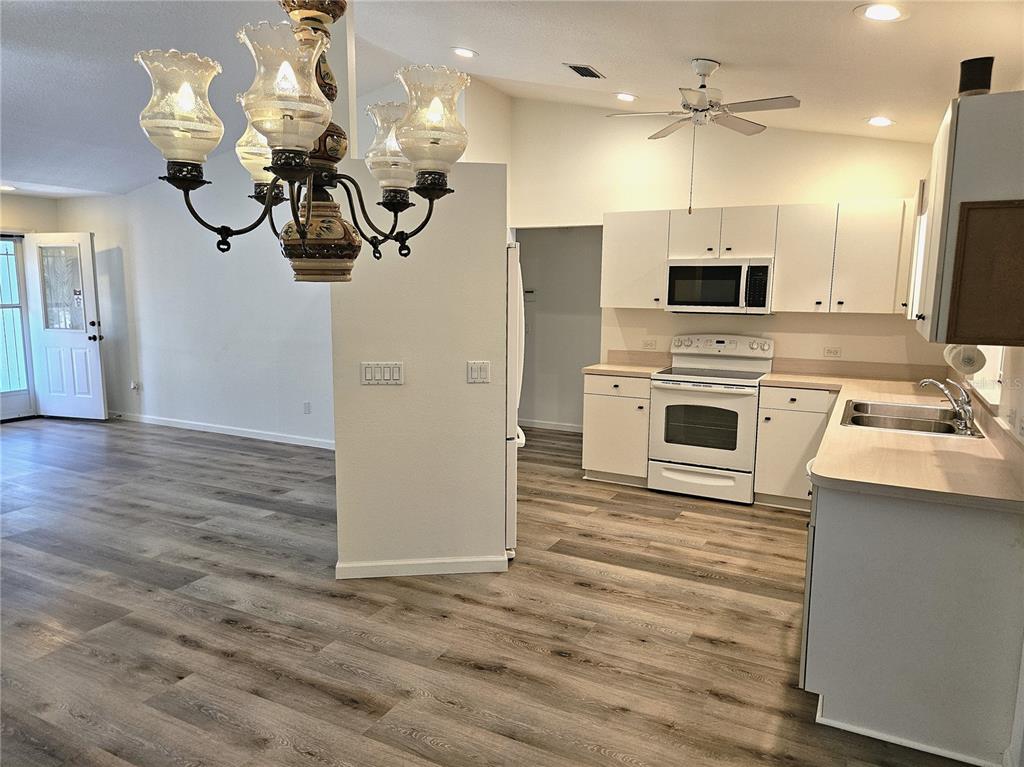 1088 Panda Road Venice, FL 34293 - Photo 5 of 25