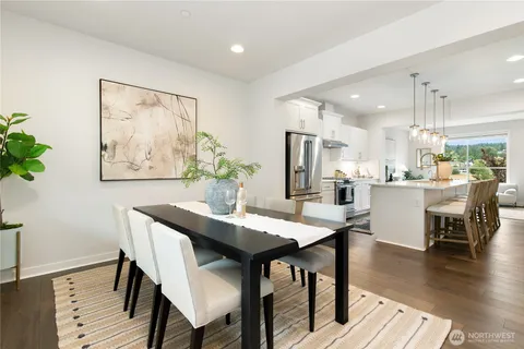 $1,225,000 | 1429 8th Avenue Northeast, Unit 8, Issaquah, WA 98029