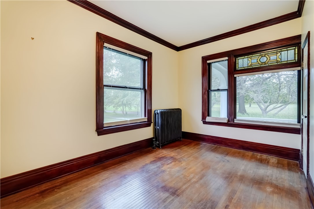 37 Park View Street Rochester, NY 14613 - Photo 15 of 50