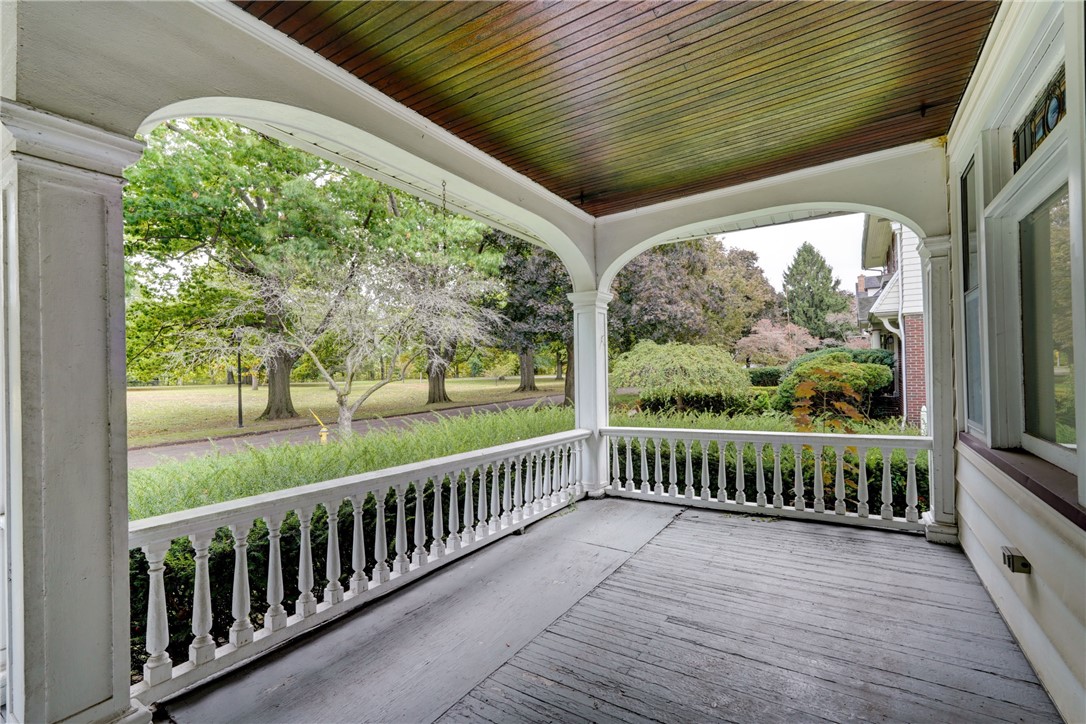 37 Park View Street Rochester, NY 14613 - Photo 4 of 50