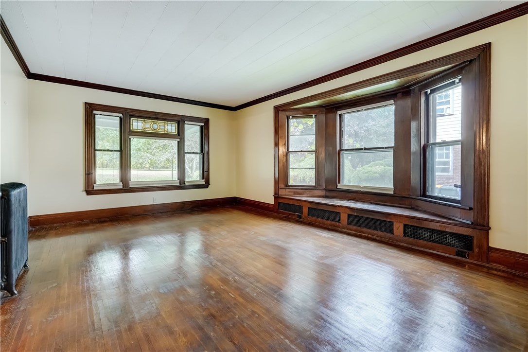 37 Park View Street Rochester, NY 14613 - Photo 9 of 50