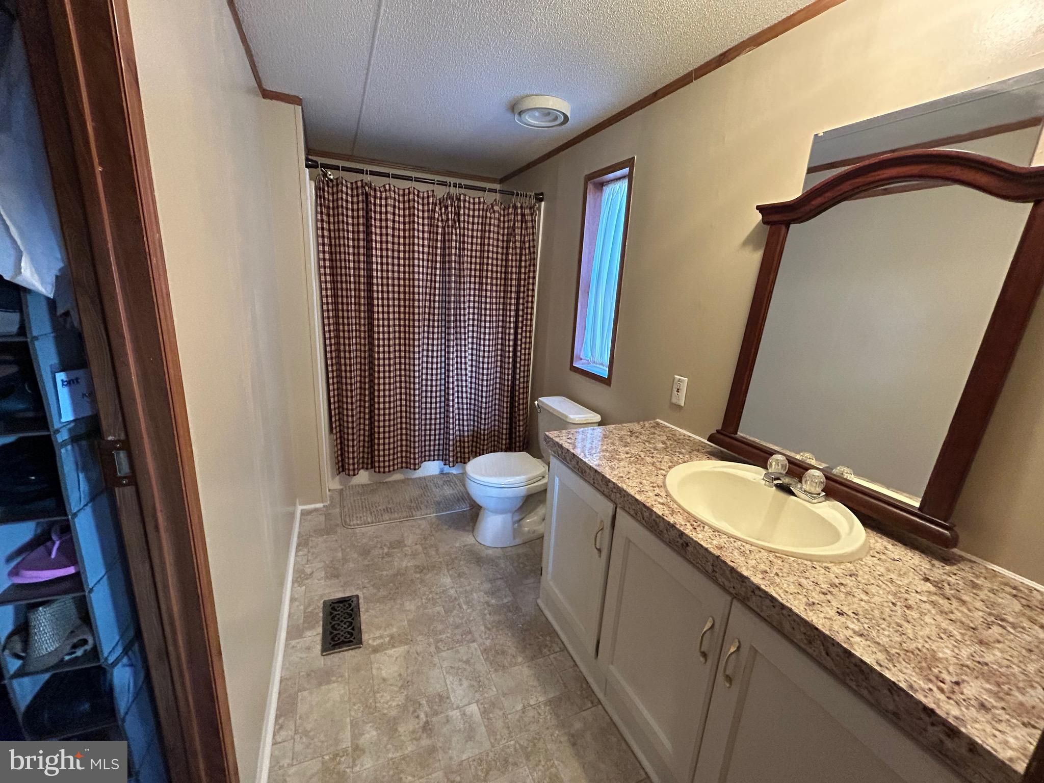 386 West Cedar Street Palmyra, PA 17078 - Photo 13 of 52 Primary Bathroom