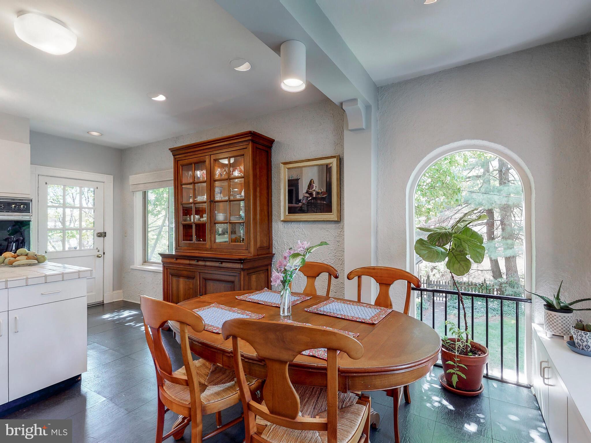 219 Tunbridge Road Baltimore, MD 21212 - Photo 14 of 46 Eat-in kitchen