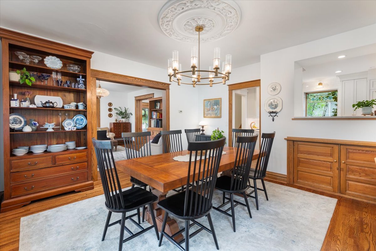 23 Columbia Street Naperville, IL 60540 - Photo 17 of 94 a view of a dining room with furniture