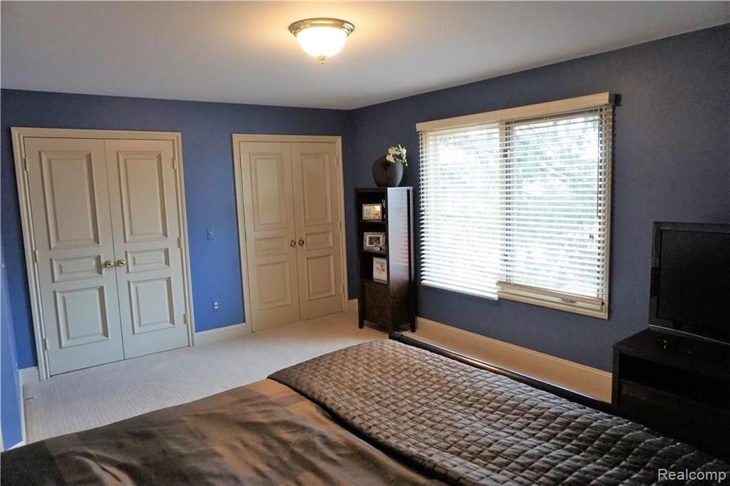 521 Hampton Road Grosse Pointe Woods, MI 48236 - Photo 30 of 48