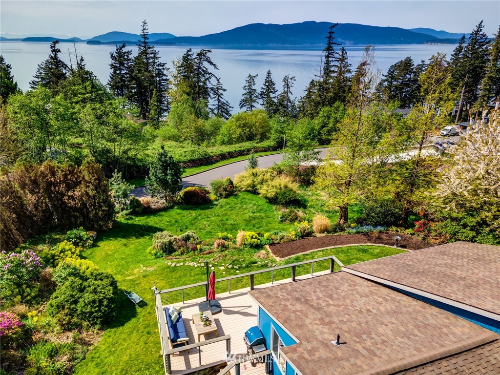 728 Fieldston Road Bellingham, WA 98225 - Photo 3 of 38