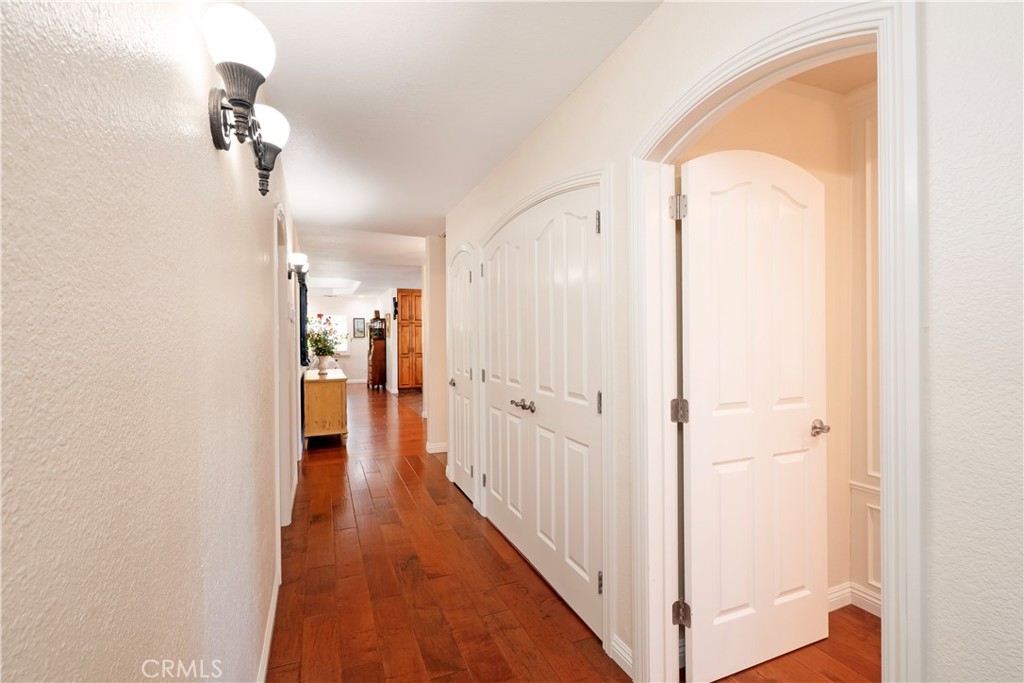 2372 Shadow Hill Drive Riverside, CA 92506 - Photo 23 of 75