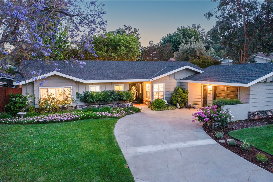 2372 Shadow Hill Drive Riverside, CA 92506 - Photo 3 of 75