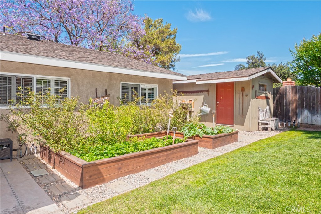 2372 Shadow Hill Drive Riverside, CA 92506 - Photo 59 of 75