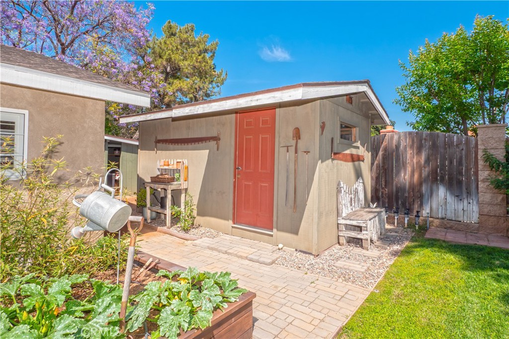 2372 Shadow Hill Drive Riverside, CA 92506 - Photo 60 of 75