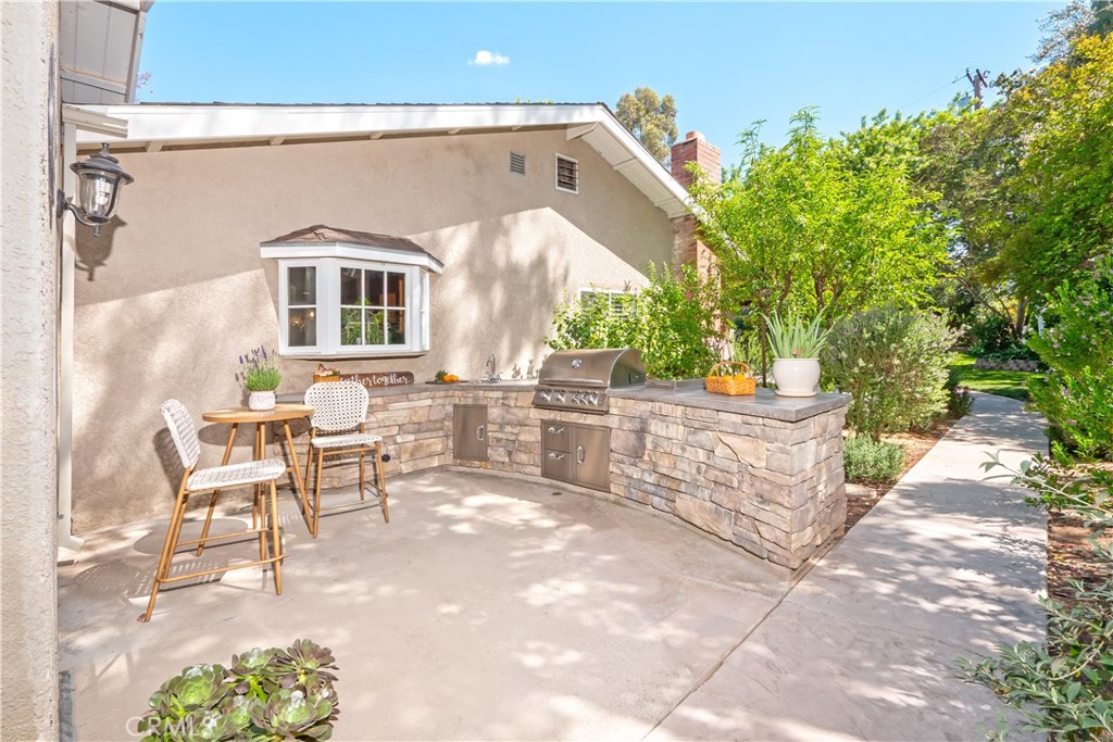 2372 Shadow Hill Drive Riverside, CA 92506 - Photo 64 of 75