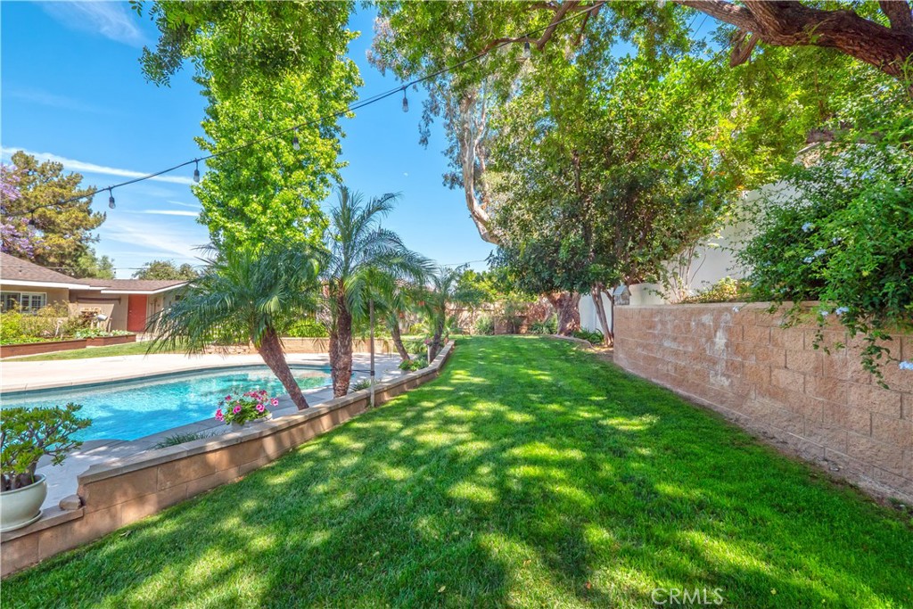 2372 Shadow Hill Drive Riverside, CA 92506 - Photo 71 of 75